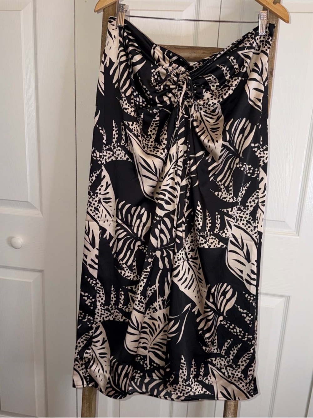 Tropical Leaf Black & Cream Skirt with Waist Tie